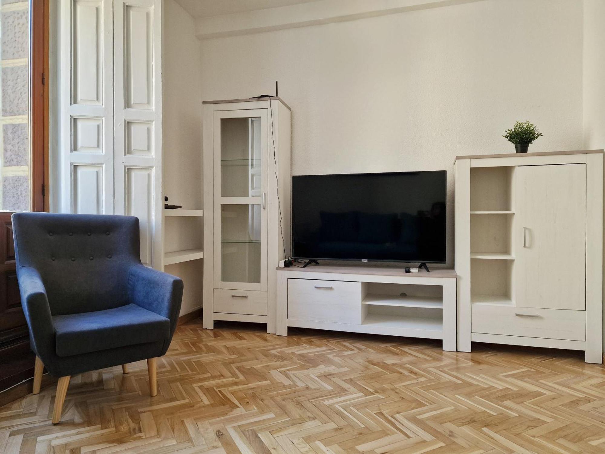 Apartment Mayor Calle, Alojate En El Centro Historico De Madrid, Junto A Plaza Mayor Y Mercado De San Miguel, Edificio Historico 3er Piso Sin Ascensor *