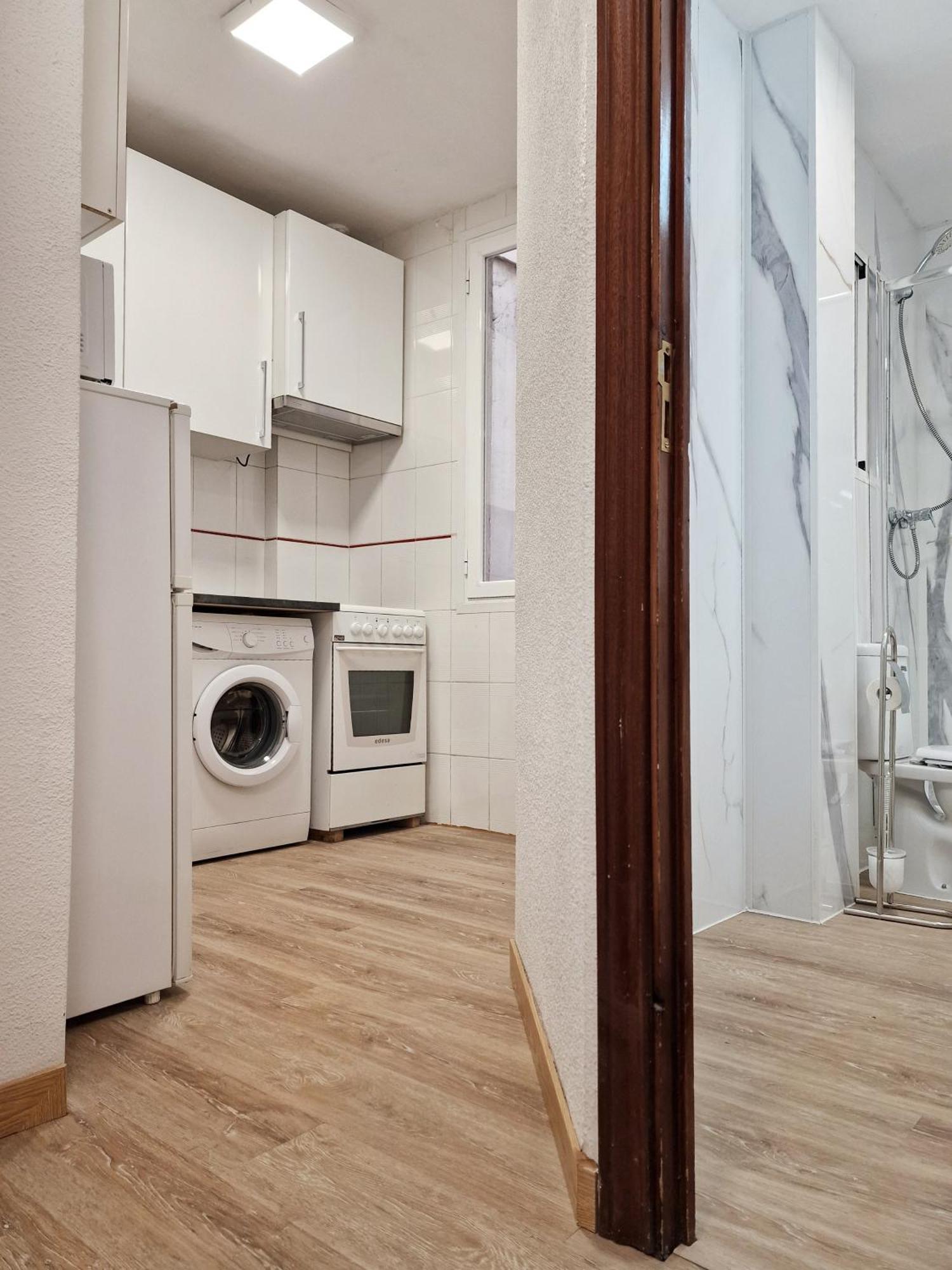 Apartment Mayor Calle, Alojate En El Centro Historico De Madrid, Junto A Plaza Mayor Y Mercado De San Miguel, Edificio Historico 3er Piso Sin Ascensor *